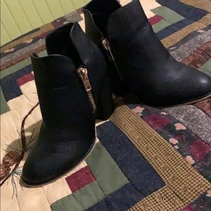 Michael Antonio black Booties